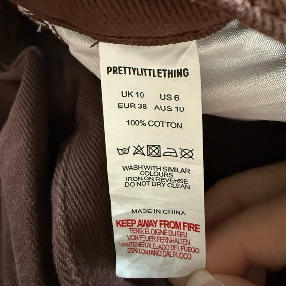 Pretty Little Thing Chocolate Seam Detail Wide Leg
Baggy Jeans - Picture 8 of 10